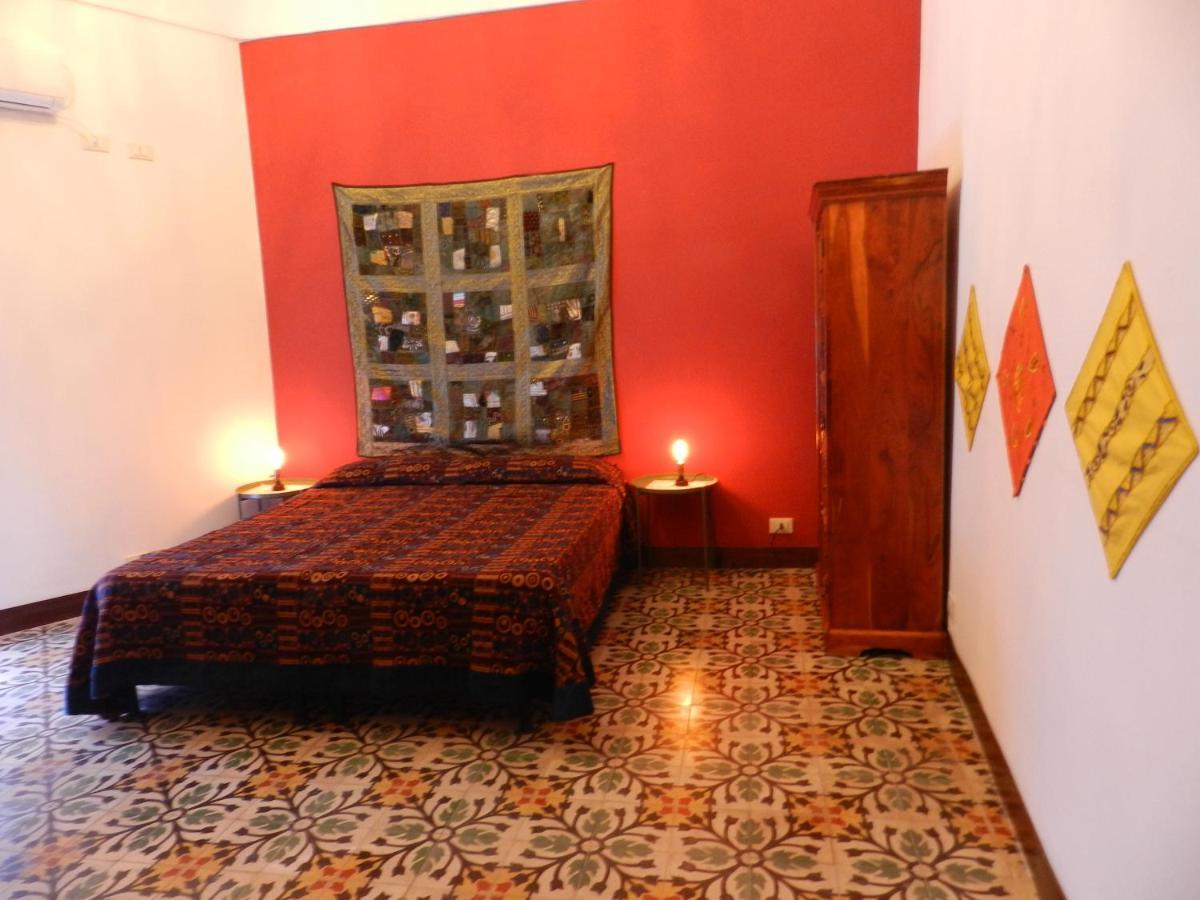 ピアッツァ・アルメリーナ Antico Palazzo Affitti Brevi Bed & Breakfast エクステリア 写真