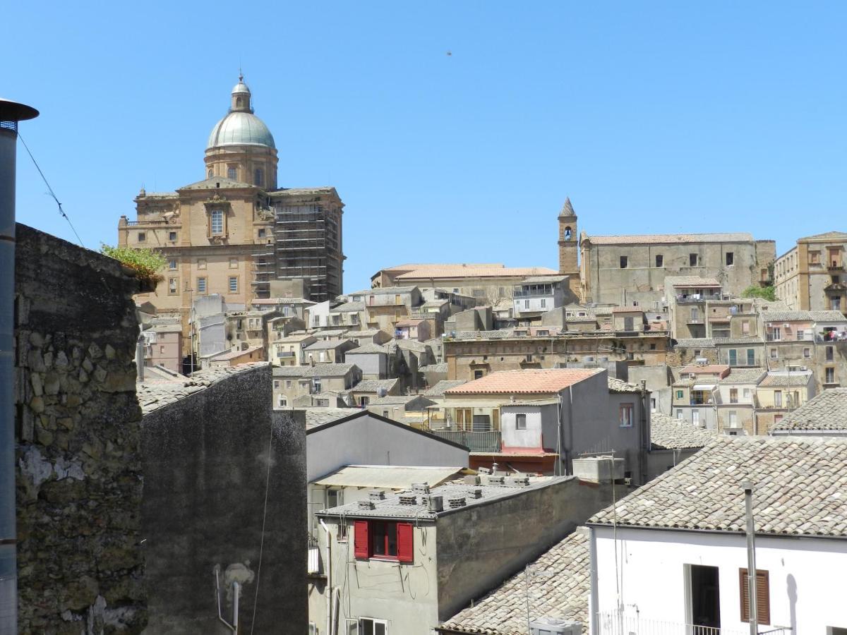 ピアッツァ・アルメリーナ Antico Palazzo Affitti Brevi Bed & Breakfast エクステリア 写真