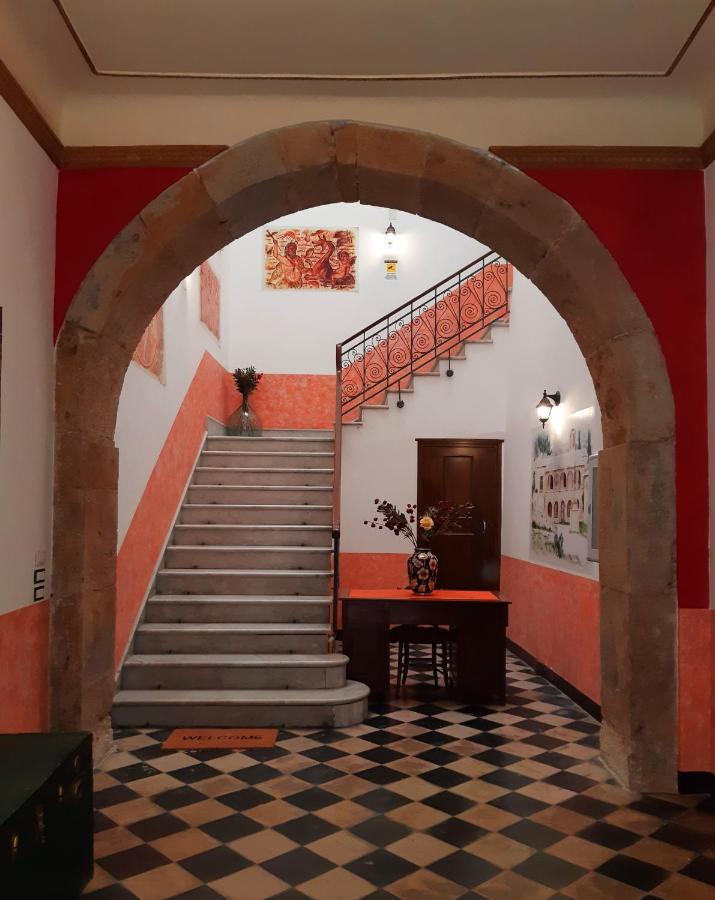 ピアッツァ・アルメリーナ Antico Palazzo Affitti Brevi Bed & Breakfast エクステリア 写真