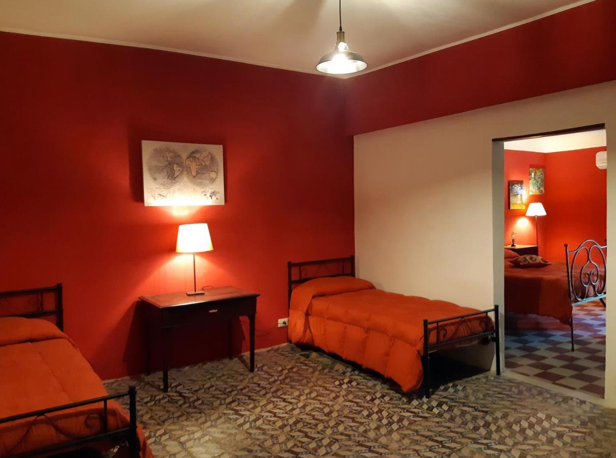 ピアッツァ・アルメリーナ Antico Palazzo Affitti Brevi Bed & Breakfast エクステリア 写真
