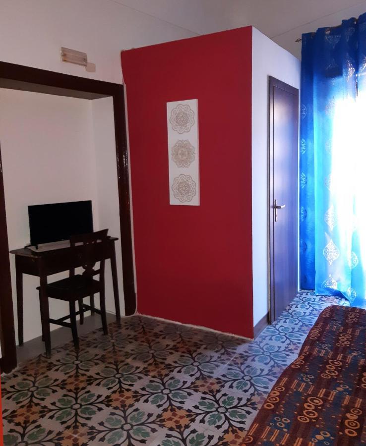 ピアッツァ・アルメリーナ Antico Palazzo Affitti Brevi Bed & Breakfast エクステリア 写真
