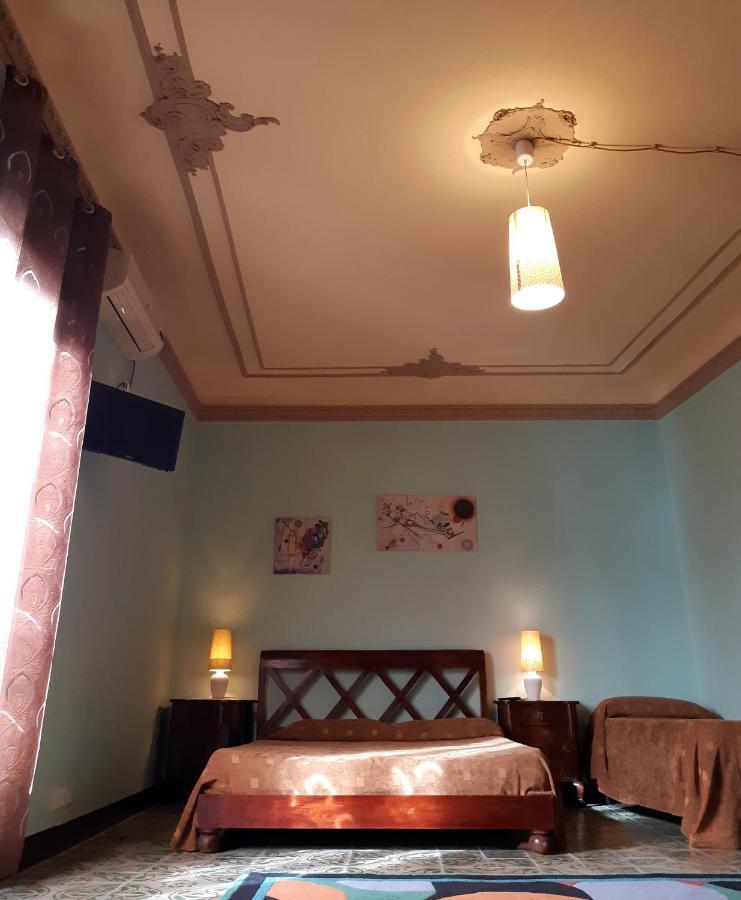 ピアッツァ・アルメリーナ Antico Palazzo Affitti Brevi Bed & Breakfast エクステリア 写真